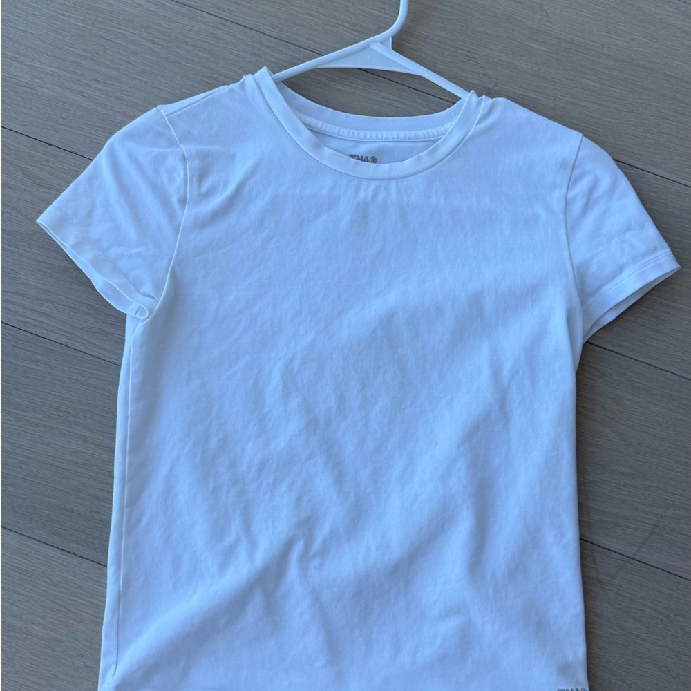 Aritzia TNA white t-shirt